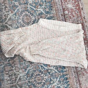 CROPPED OFF SHOULDER SWEATER